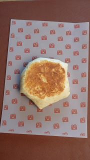 Round, crispy and seriously satisfying 👀🥙✨
The $10 Mini Crispy Meal...
The perfectly packed wrap filled with fresh ingredients, paired with fries and a drink.
Big on flavour. Small on price.
Now available in-store + on the Burrito Bar app.
(T&Cs apply. Mention offer when ordering in-store. Public holiday surcharge may apply.)