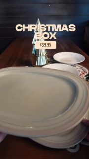 Unwrap the feast this Christmas 🎁🎄😍

Inside the Christmas Box you’ll find:

🍖 ribs
🍗 wings
🔥 grilled achiote chicken
🥗 Mexican salad 
🍞 flatbreads 

All packed together for $39.95.

Big flavours. Easy sharing. Zero Christmas stress.

Available in-store and on the Burrito Bar app for a limited time.

(T&Cs apply. Participating locations only.)